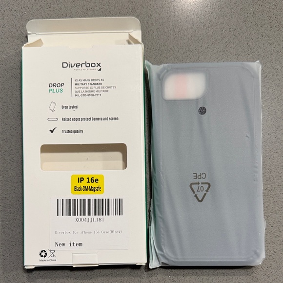NWT iPhone 16e Black MagSafe Case - Picture 2 of 4